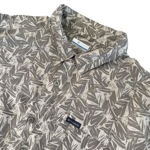 Columbia Button Shirt Mens Gray Leaf Print XL Short‎ Sleeve Modal Blend